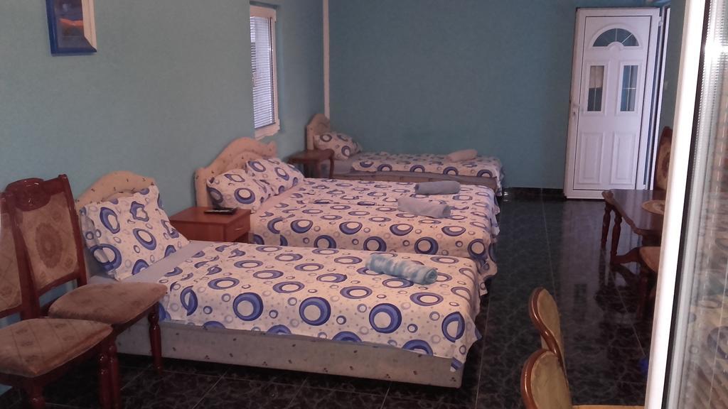 Guest House Dragomir Sutomore Habitación foto