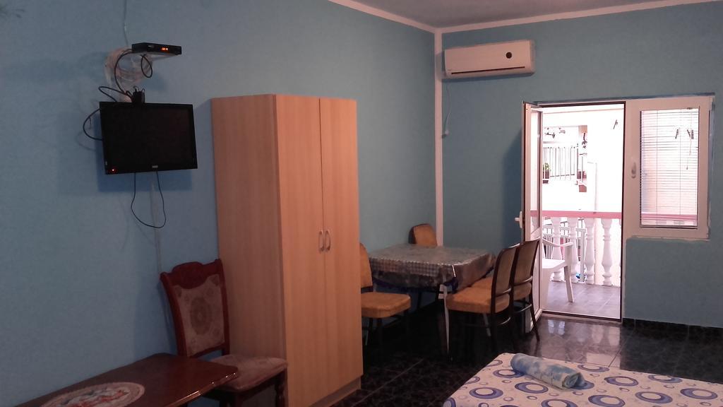 Guest House Dragomir Sutomore Habitación foto